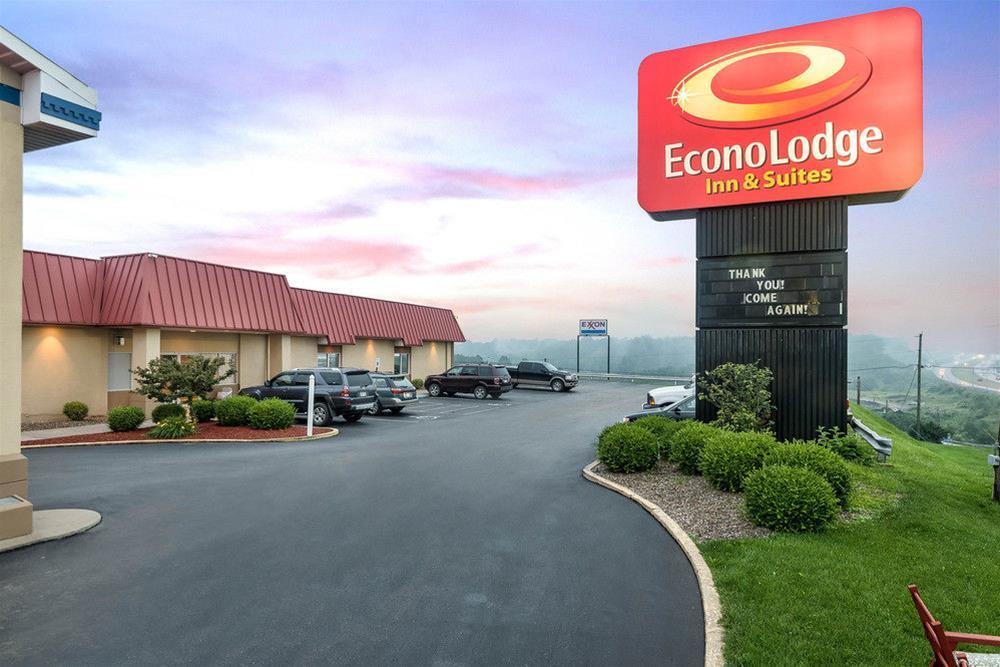 Econo Lodge Inn & Suites Triadelphia - Wheeling Exterior foto